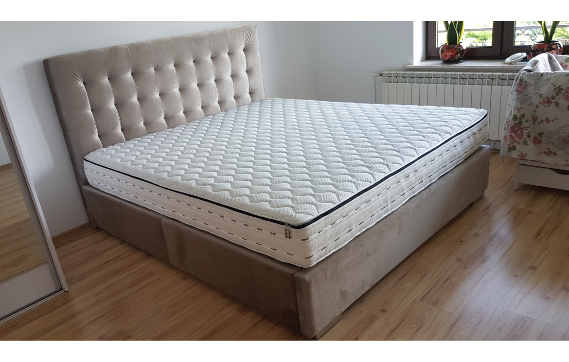 ŁÓŻKO TAPICEROWANE KLARA SLIM 120